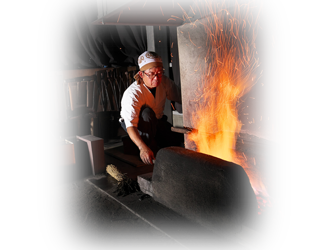 About Us 鍛刀師・明珍宗裕について